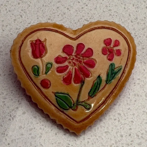 Vintage Heart Brooch Pin Valentine's Day - Picture 2 of 10